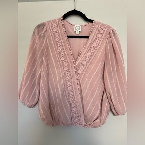 Boutique style, Pink blouse w/ lace details, Small